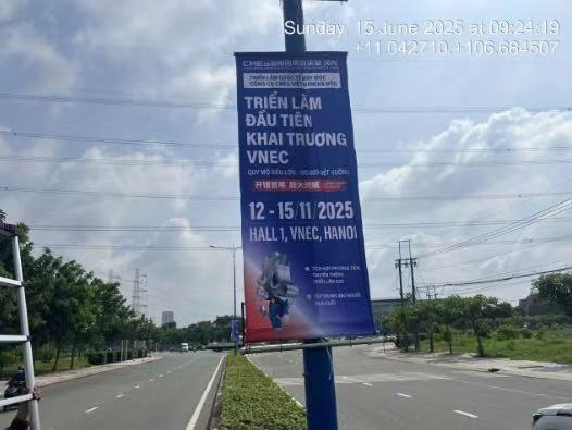 华机蓝在越南刷屏!2025越南国际机床展百个道旗广告全面上线!-华机展